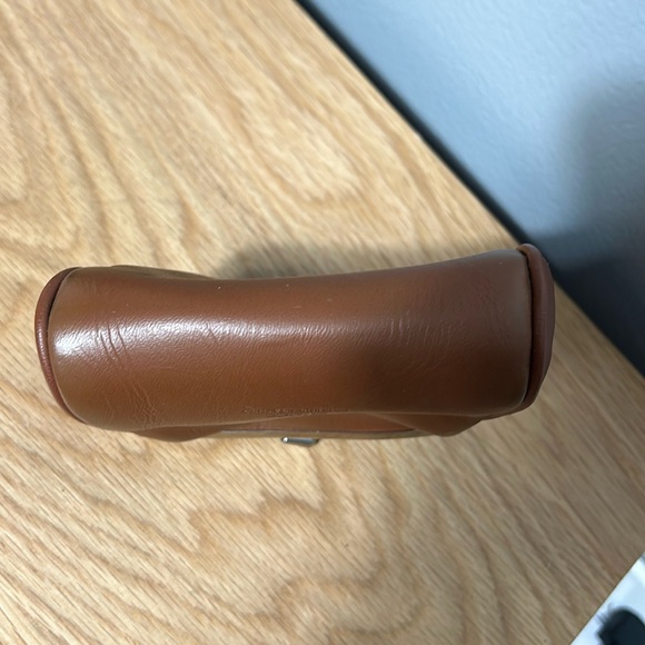 Ladies Buxton Double Pocket Genuine Leather Coin Purse, Tan- gently used - Picture 7 of 11